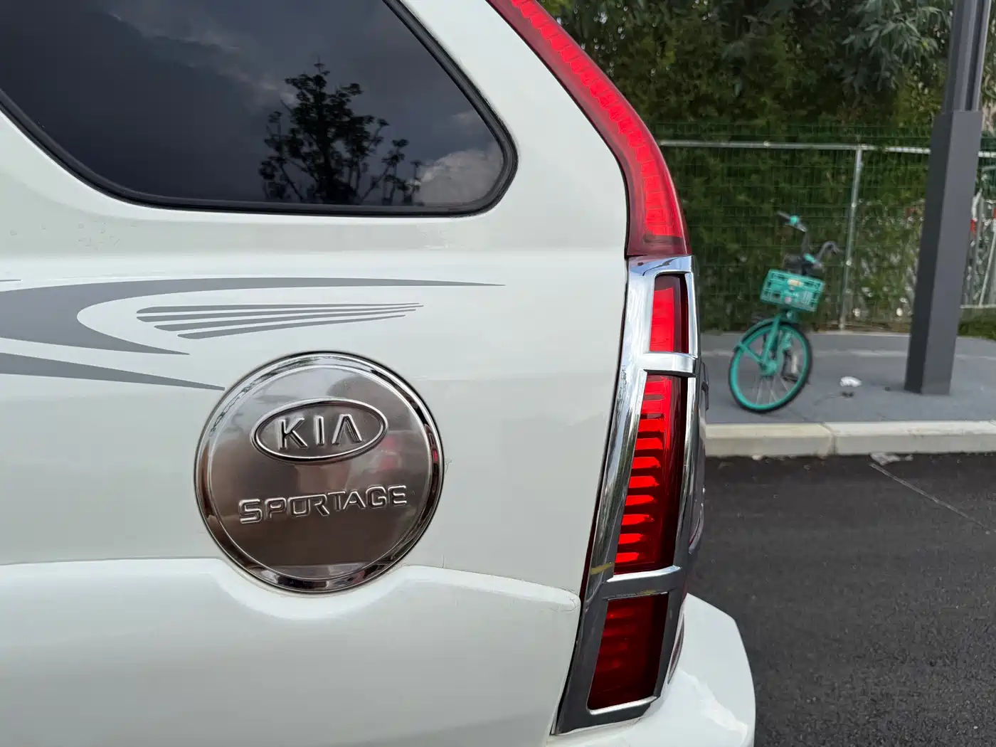 Kia Sportage 2011 2.0L Automatic 2WD GL фото 18