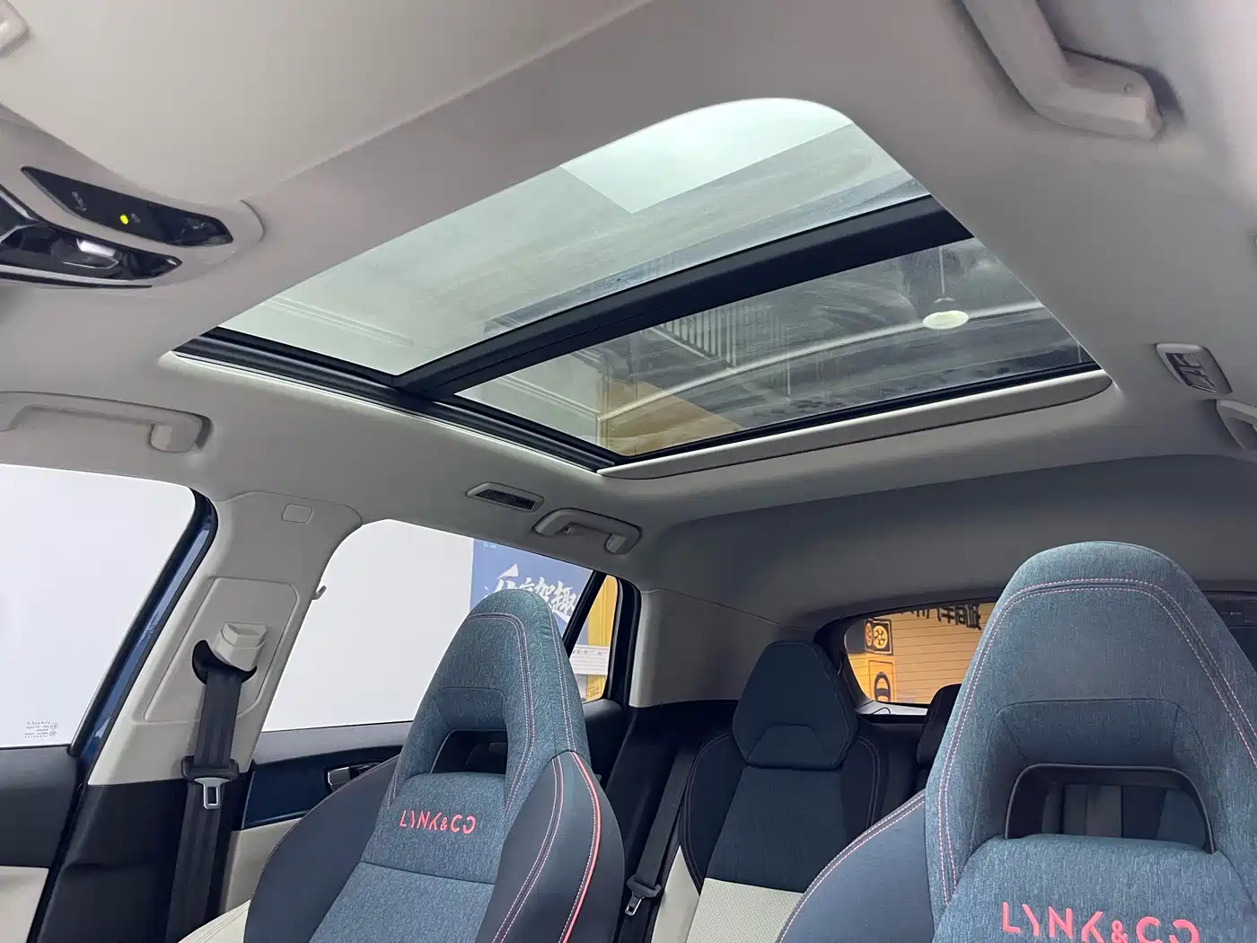 Lynk & Co 06 2020 1.5T Halo фото 15