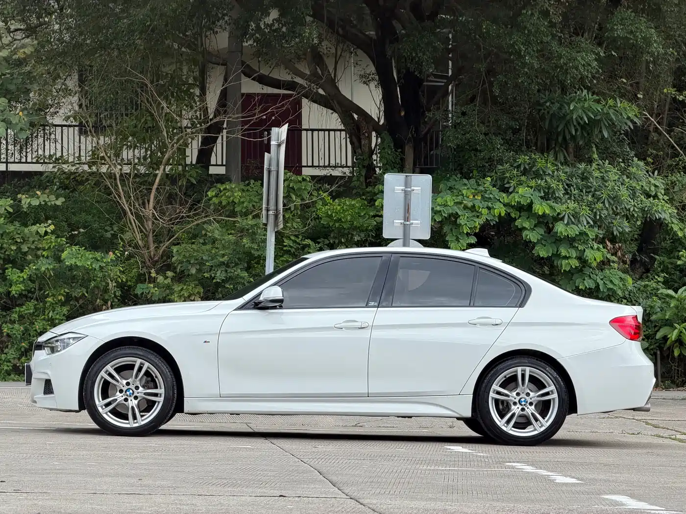 BMW 3 Series 2016 328i xDrive M Sport фото 20