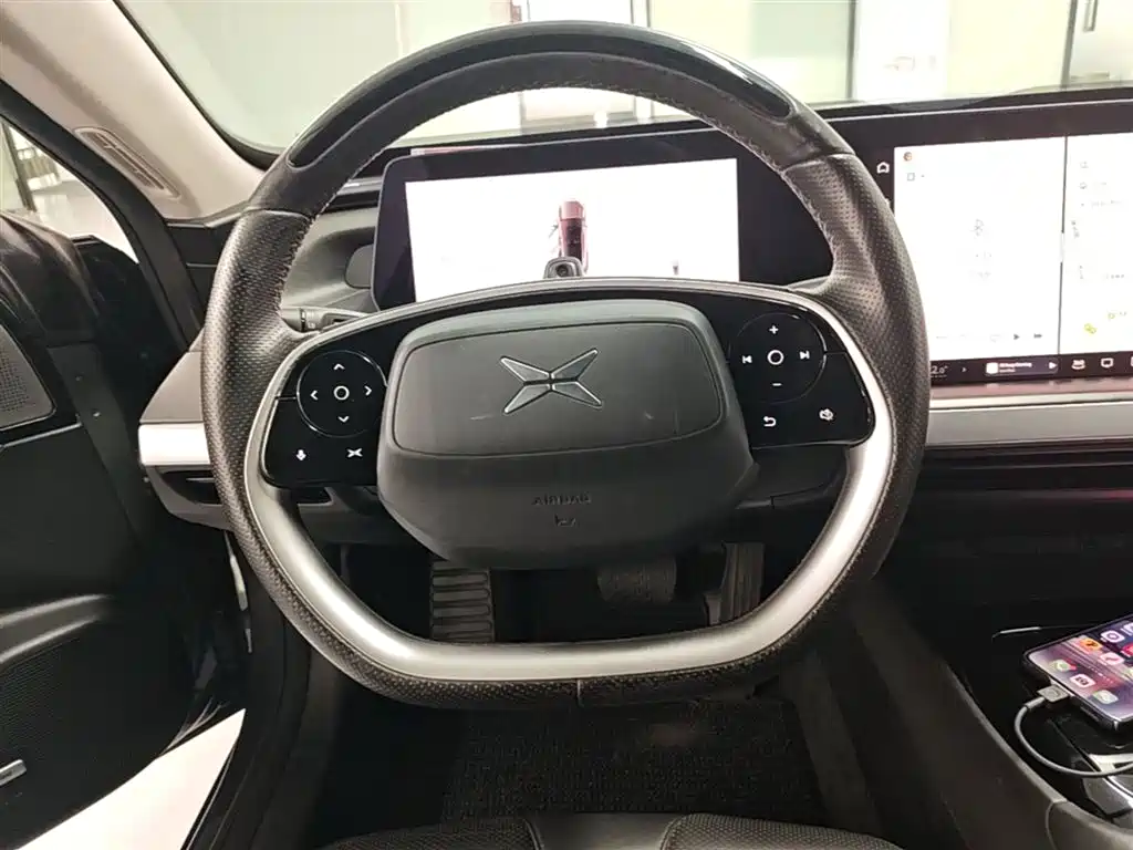 XPeng P7 2020 Model 670E фото 3