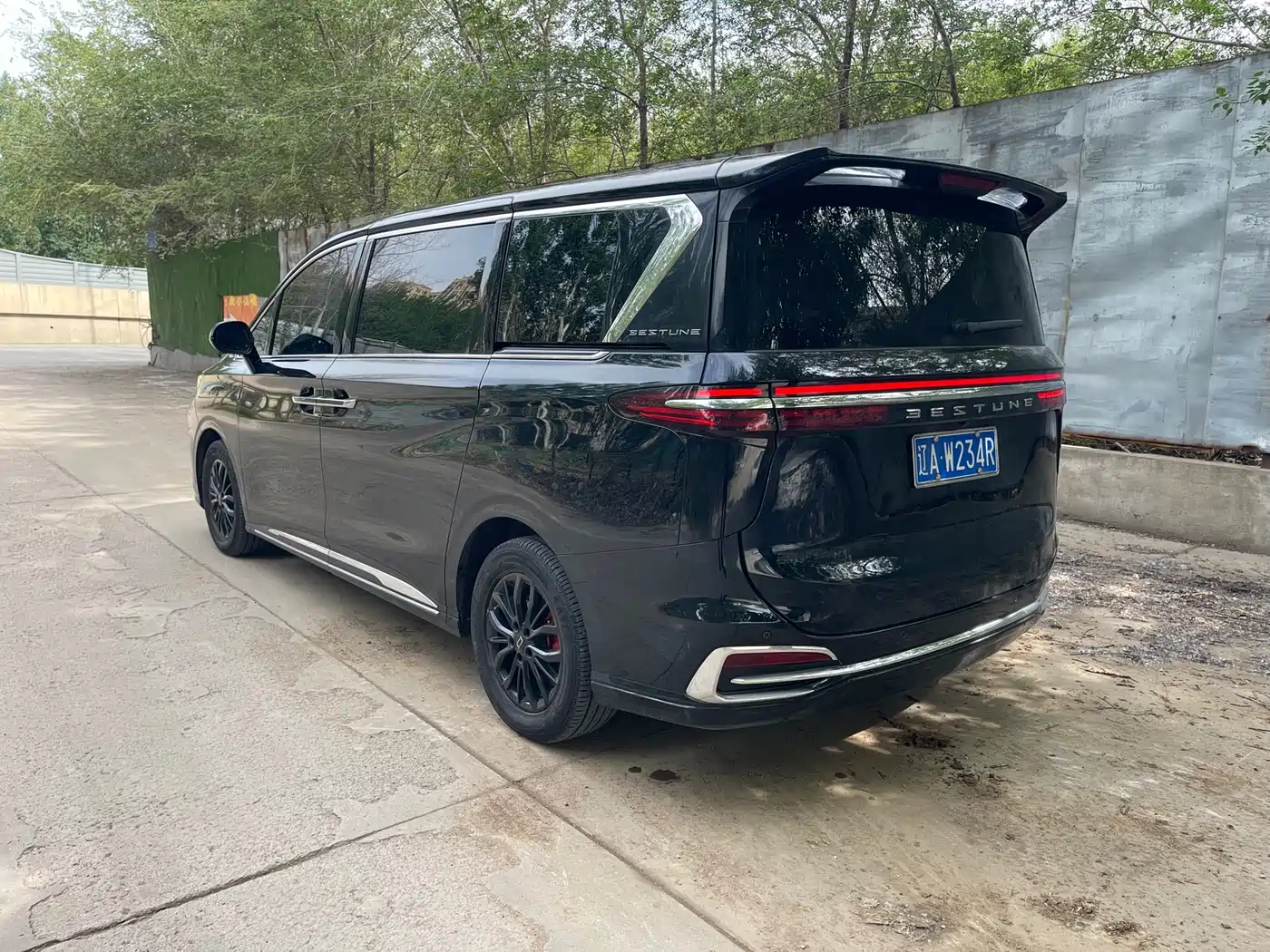 Besturn M9 2023 2.0T Exclusive фото 6