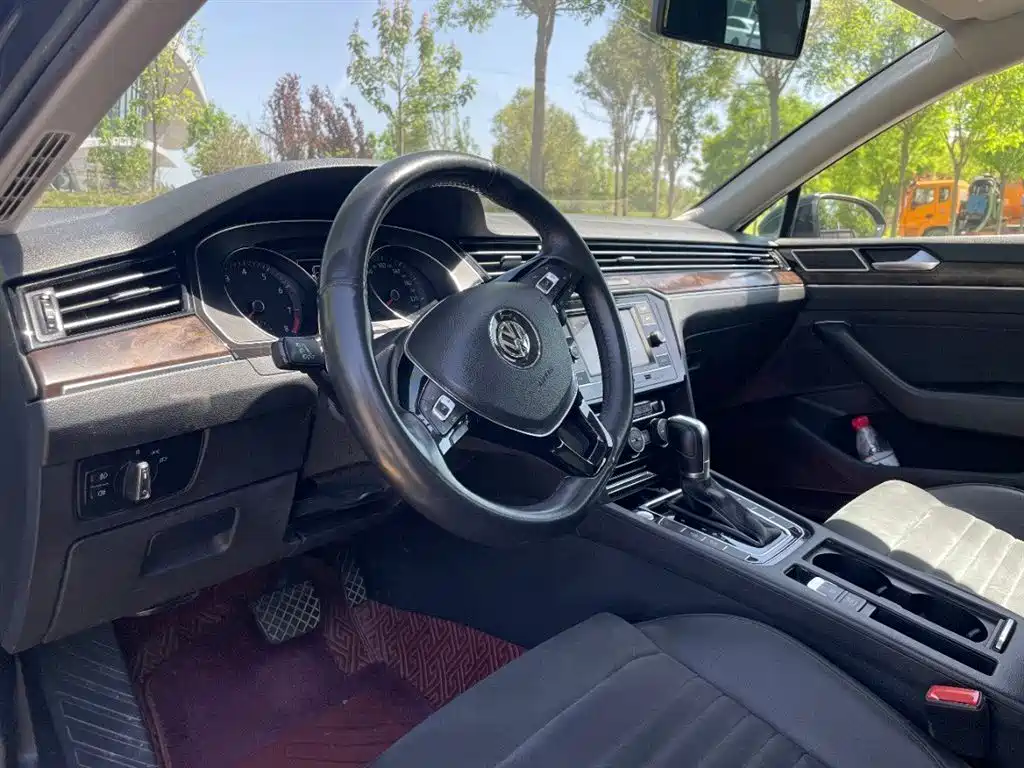 Volkswagen Magotan 2018 330TSI DSG Luxury фото 4
