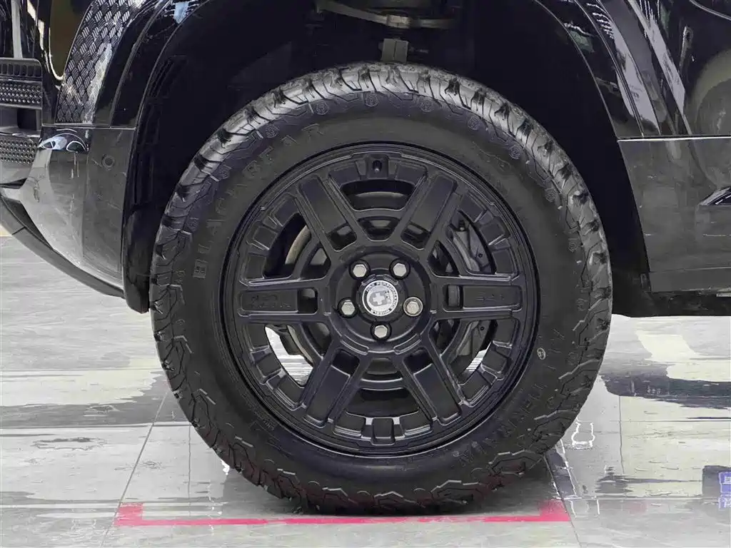 Land Rover Defender 2023 Model 90 3.0T P400 XS фото 4