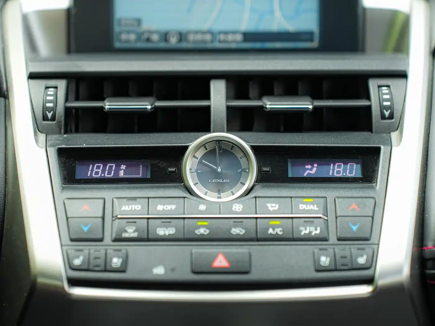 Lexus NX 2015 200t AWD F SPORT фото 19