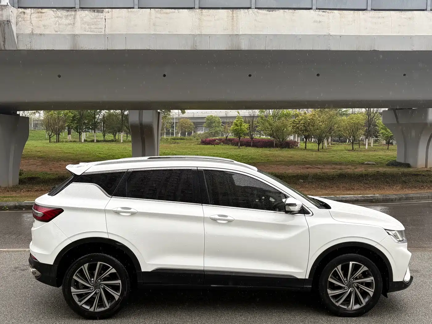 GEELY AUTOMOBILE BINYUE