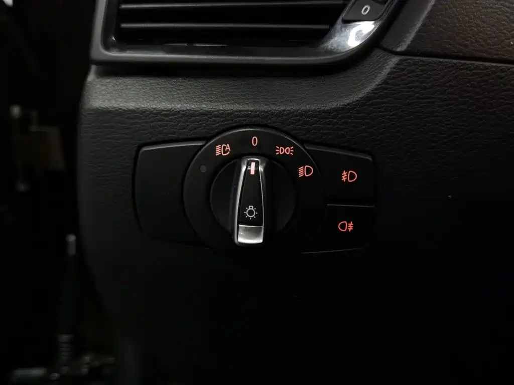 Фото 21 - BMW X1