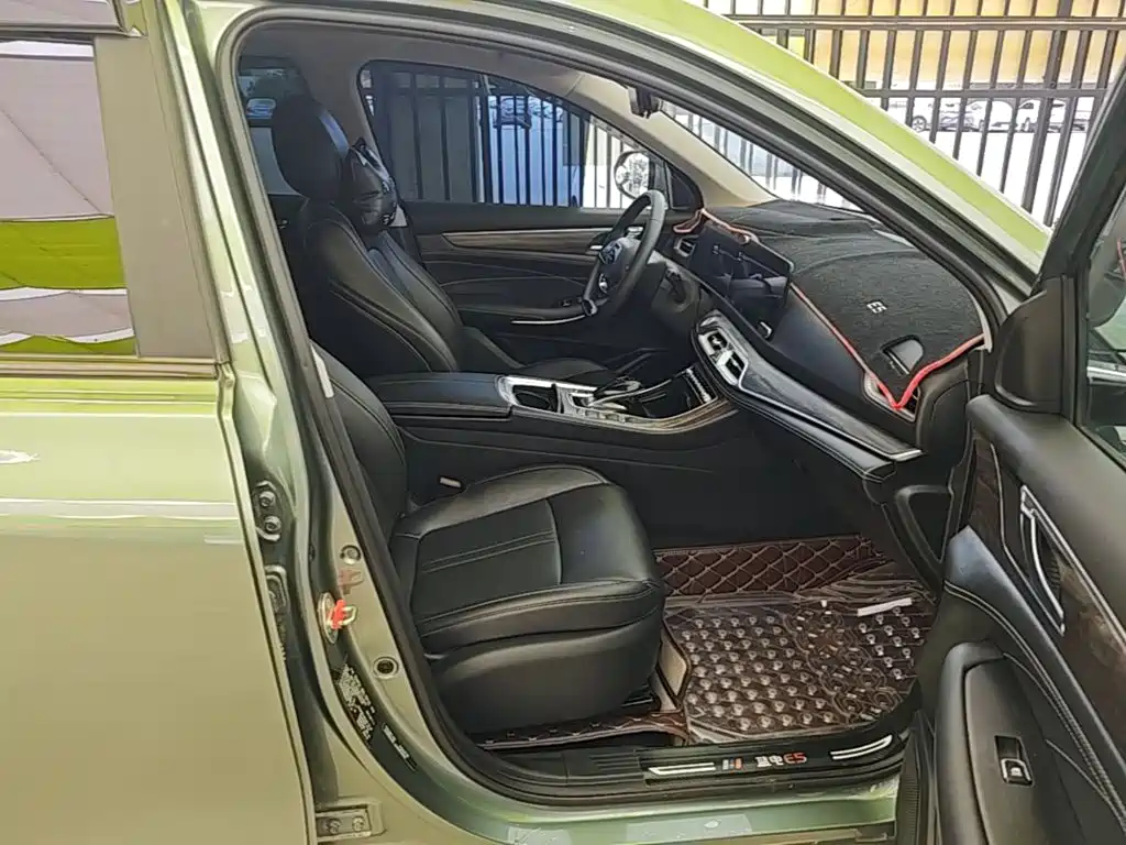 Landian E5 2024 2023 1.5L DE-i 100KM Enjoyment 7-seater