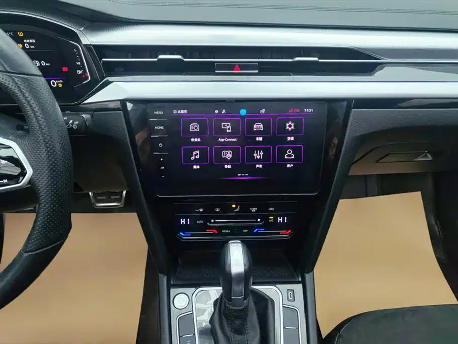Volkswagen FAW-Volkswagen CC 2023 330TSI Dazzle Edition фото 13