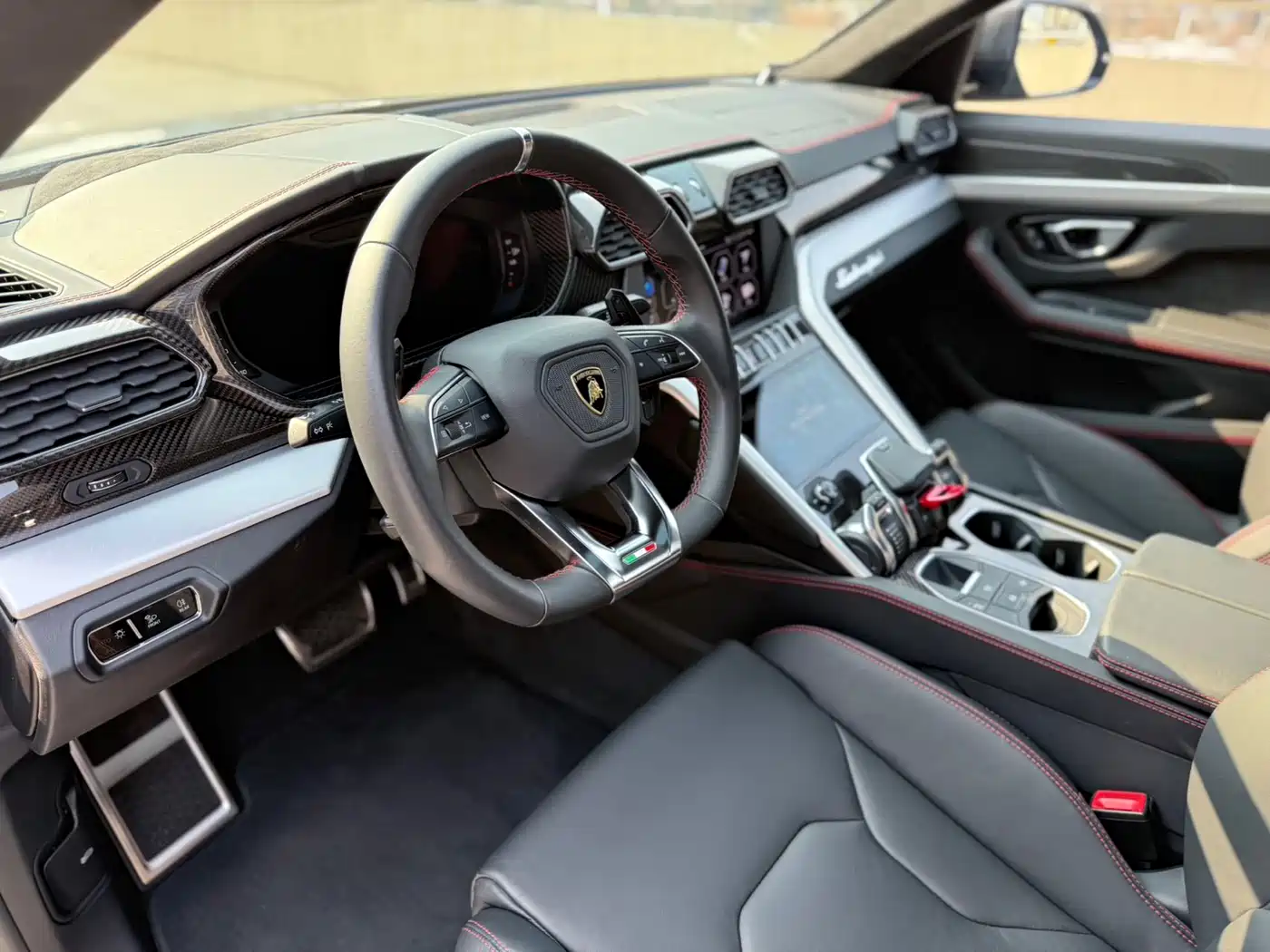 Lamborghini Urus 2018 4.0T V8 фото 16