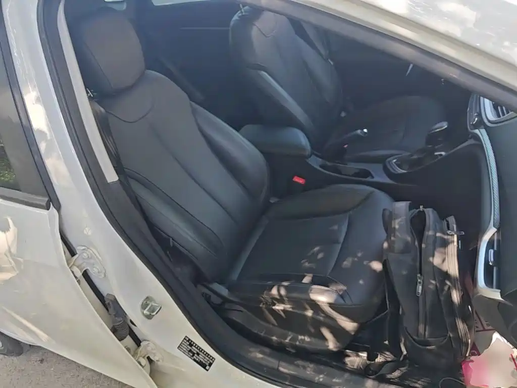 Фото 25 - Buick Excelle