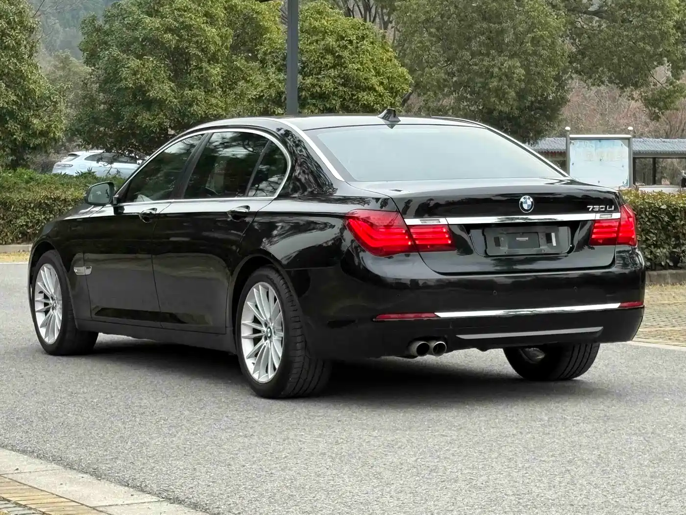 BMW 7 Series 2014 730Li Premium фото 23