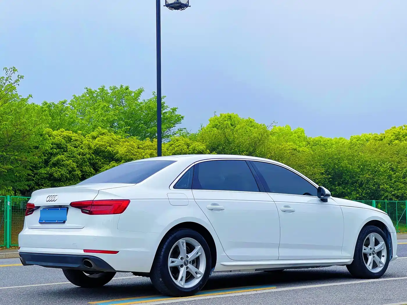 Audi A4L 2017 40 TFSI Fashion Edition фото 14
