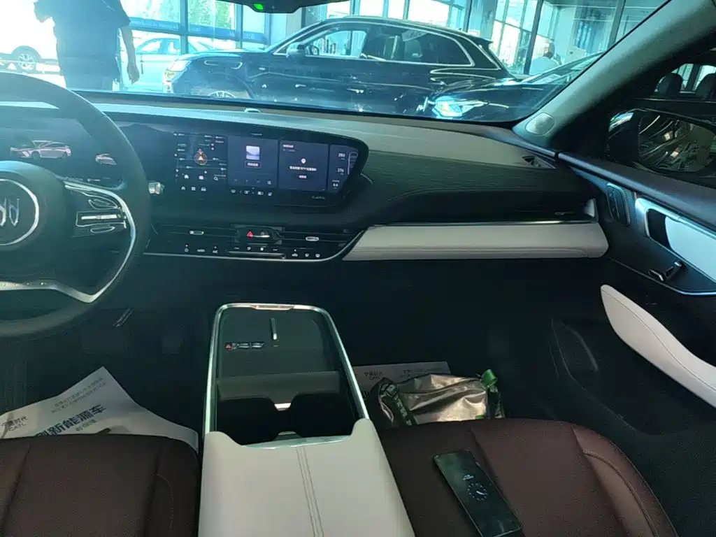 Buick LaCrosse 2025 2025 Model 28T Platinum Edition