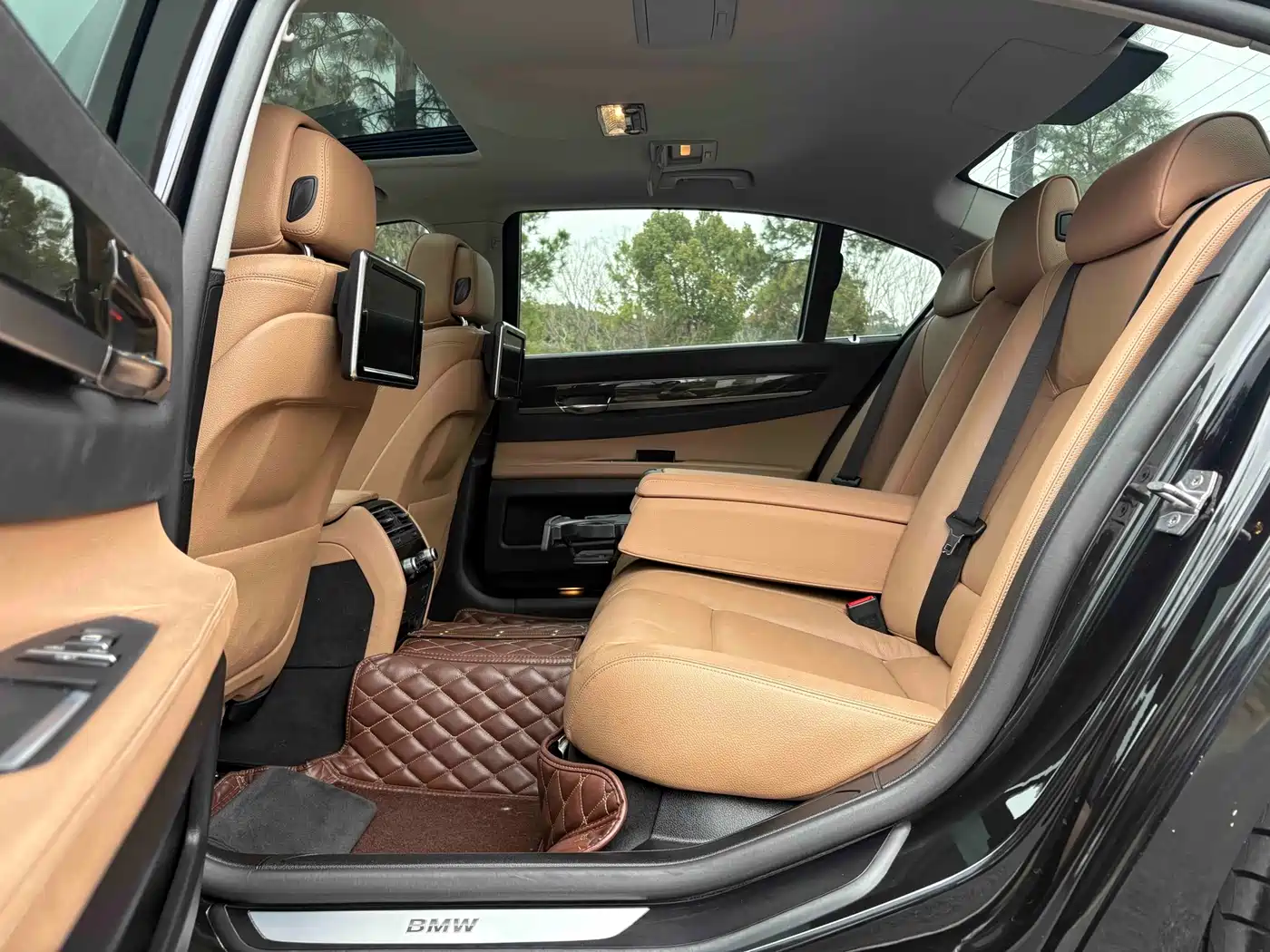 BMW 7 Series 2014 730Li Premium фото 18