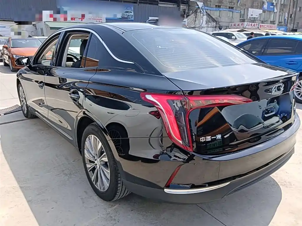 Hongqi E-QM5 2022 431km Charging Enjoyment Edition фото 5