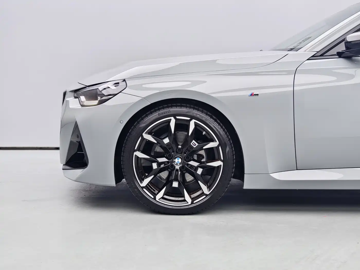 BMW 2 Series (Import) 2025 225i M Sport Shadowline Package фото 6