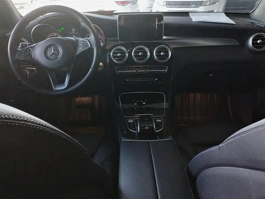 Mercedes-Benz GLC 2018 GLC 260 4MATIC Dynamic фото 12