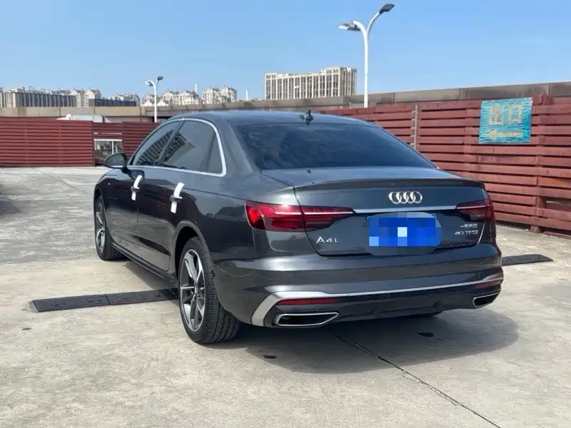 AUDI A4L