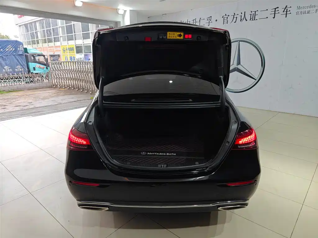 Mercedes-Benz E-Class 2023 E 300 L Luxury фото 11