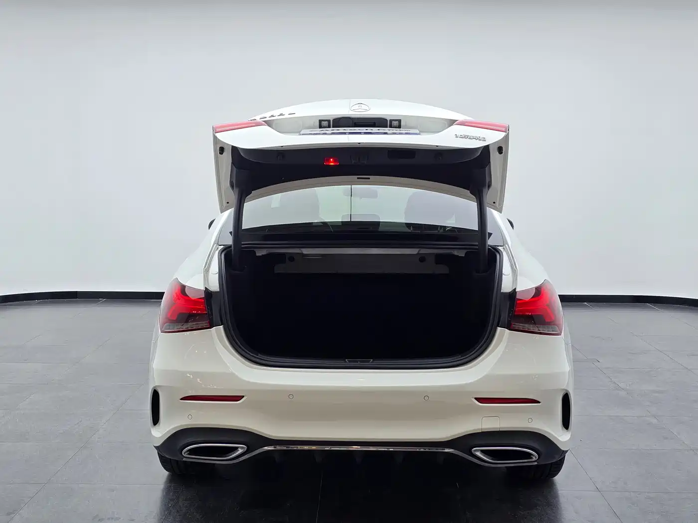 Mercedes-Benz A-Class 2019 A 200 L Sport Sedan фото 25