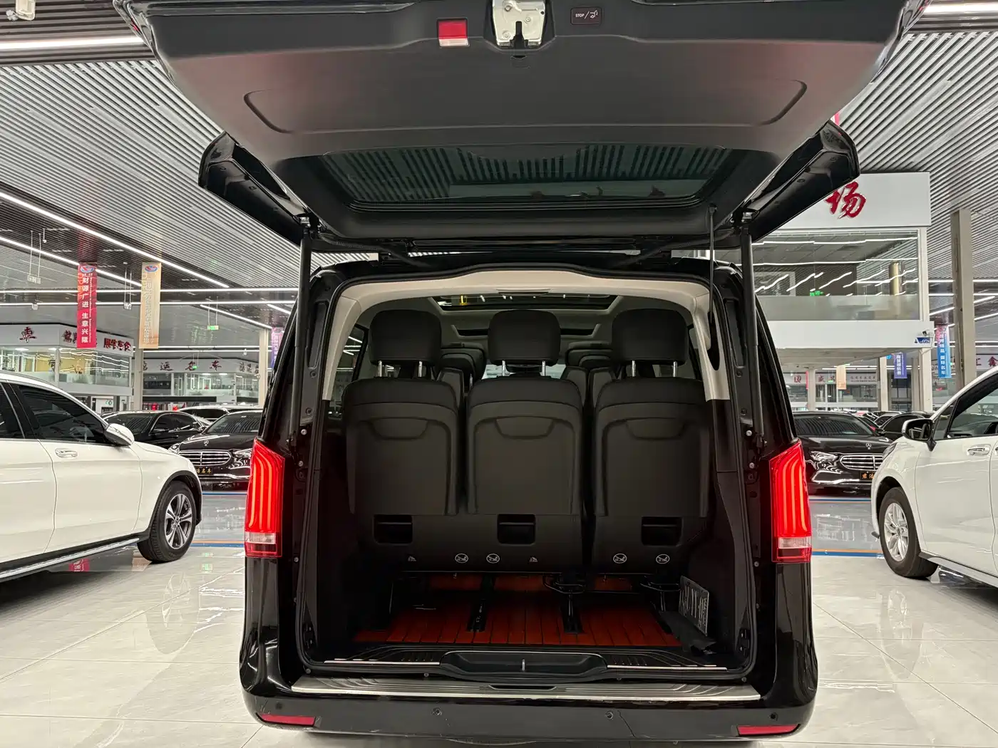 Mercedes-Benz V-Class 2021 V 260 Premium Edition фото 11