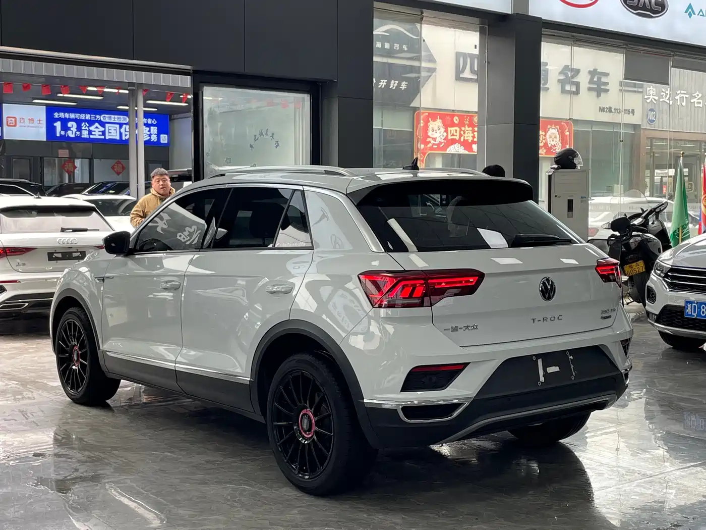 Volkswagen T-ROC 2021 Facelift 280TSI DSG 4WD Luxury Smart Connect Edition фото 15
