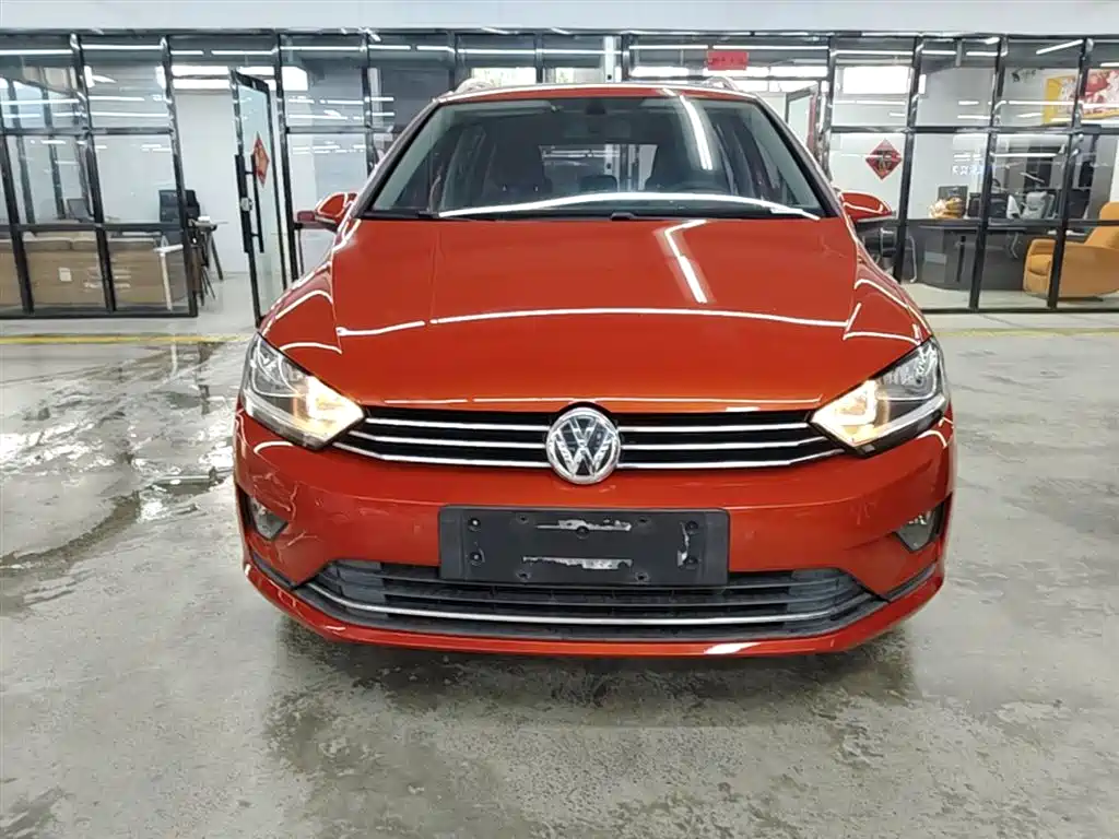 Volkswagen Golf Sportsvan 2016 230TSI Automatic Progressive фото 3