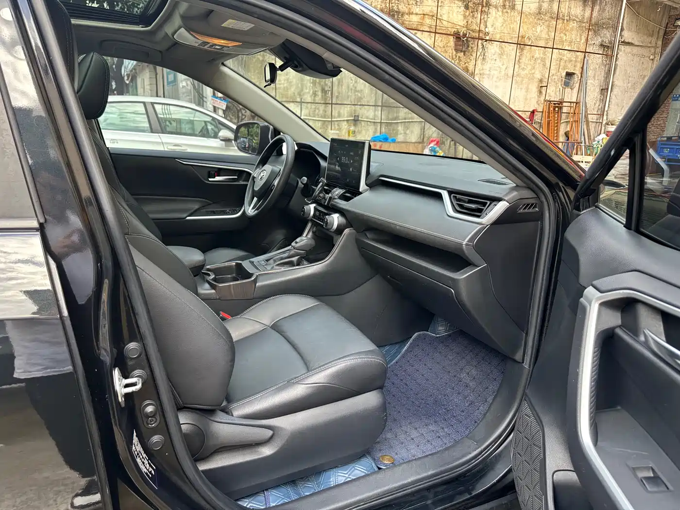 Toyota Wildlander 2020 Dual Engine 2.5L E-CVT FWD Luxury фото 10