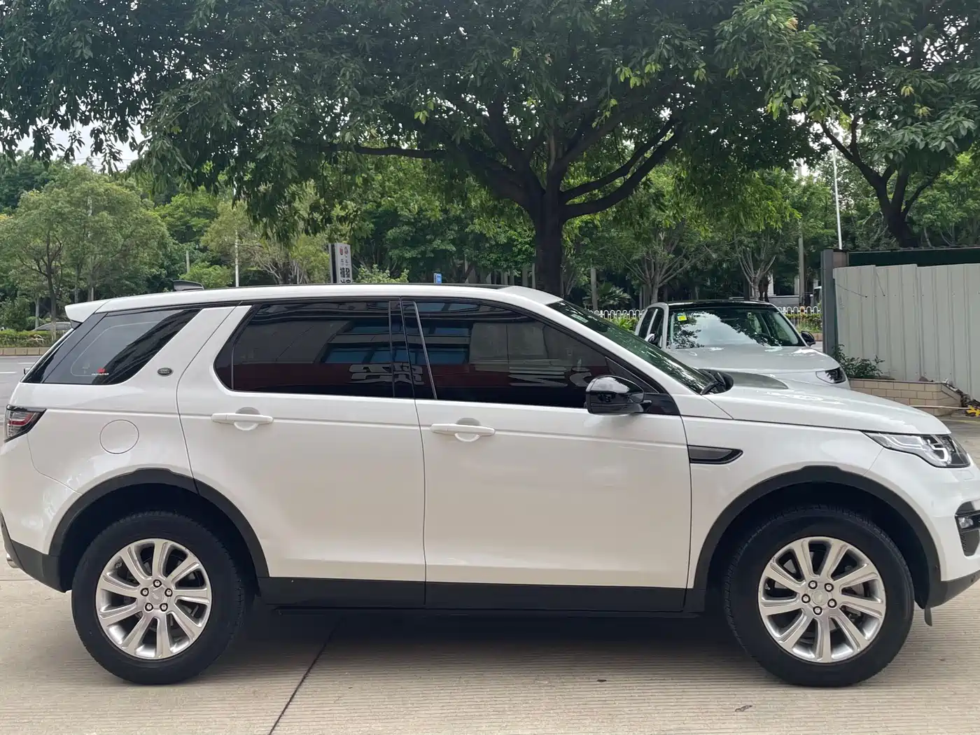 Land Rover Discovery Sport 2019 240PS PURE Edition China V фото 5