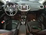 Фото 10 - Jeep Compass