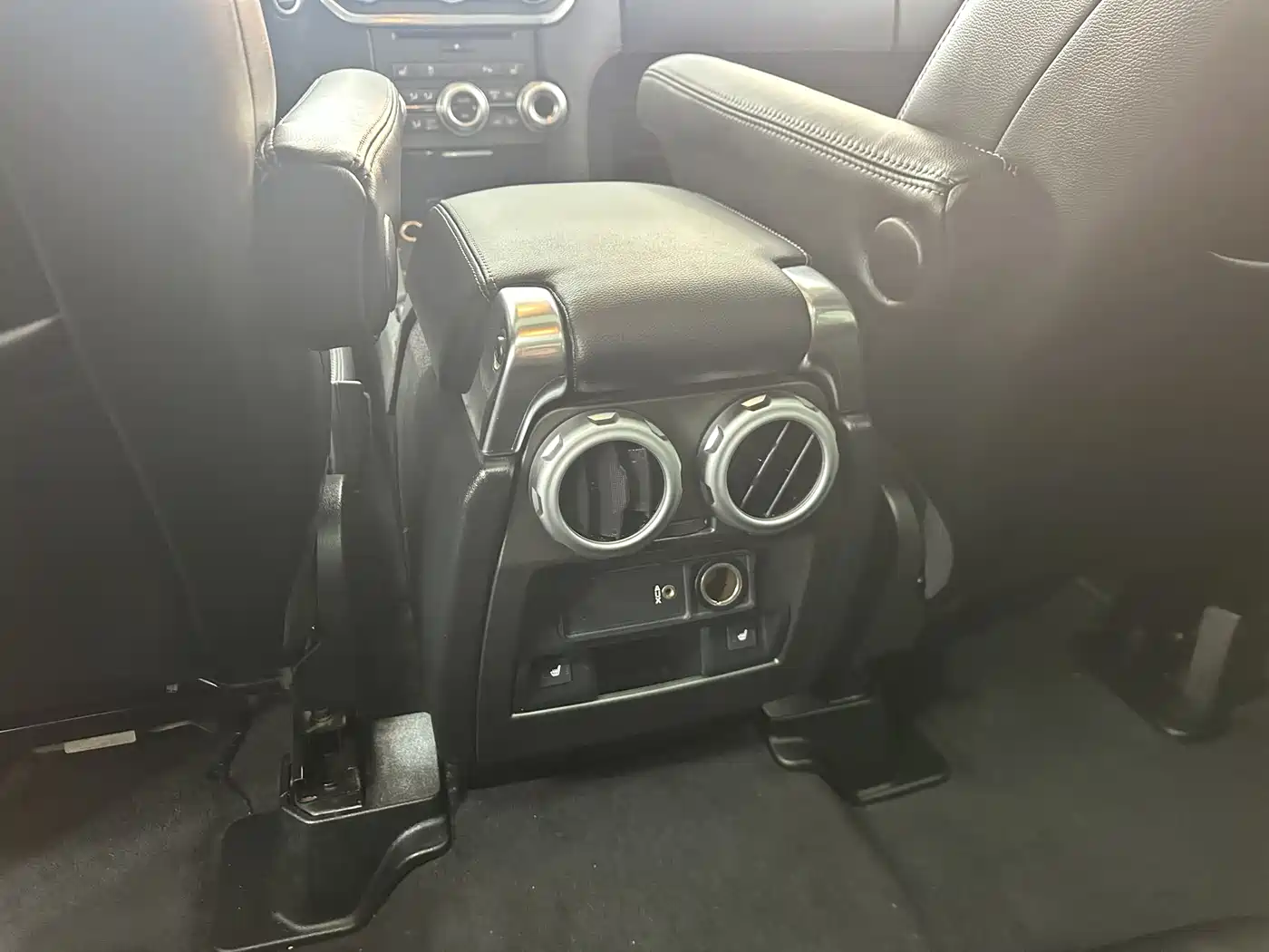 Land Rover Discovery 2013 3.0 SDV6 HSE Diesel фото 15