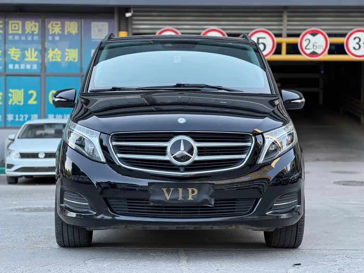 Mercedes-Benz V-Class 2017 Model V 260 Premium Edition фото 2