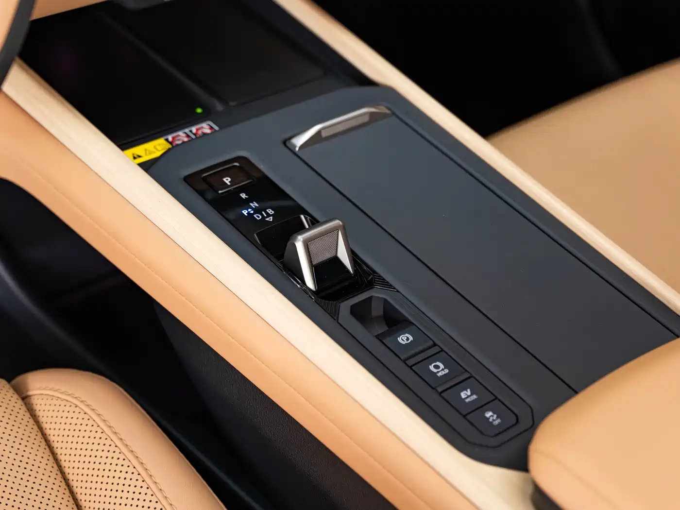 Lexus ES 2026 2025 Model 300h Base Version