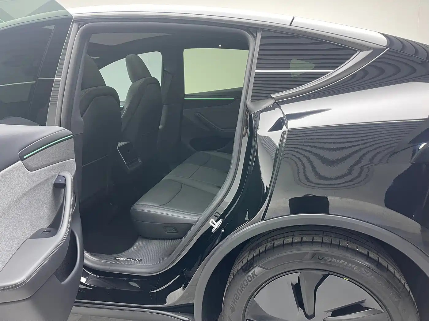 Tesla Model Y 2026 2026 Facelift Long Range Rear-Wheel Drive