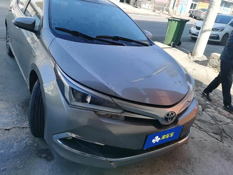 Toyota Corolla 2017 Facelift Hybrid 1.8L E-CVT Elite Edition фото 2