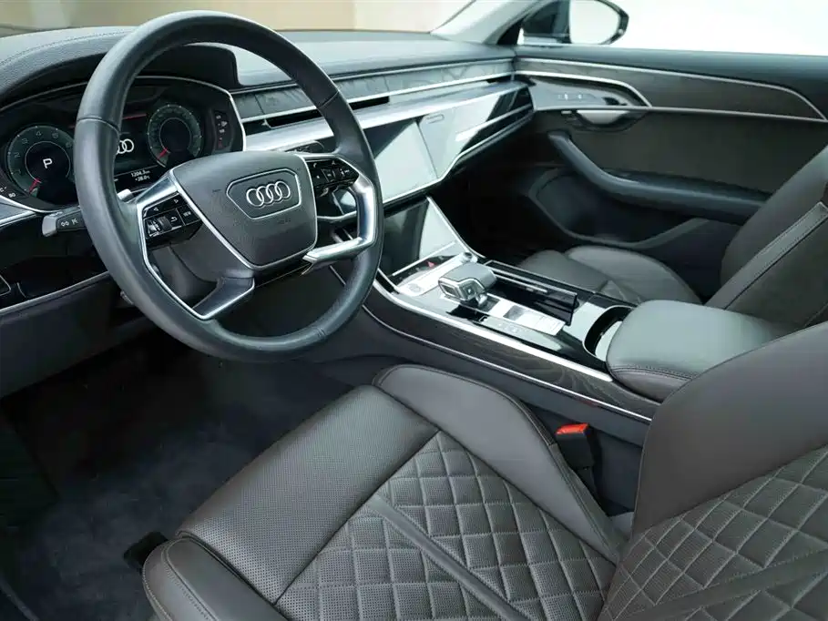 Audi A8 2021 A8L 50 TFSI quattro Comfort фото 10