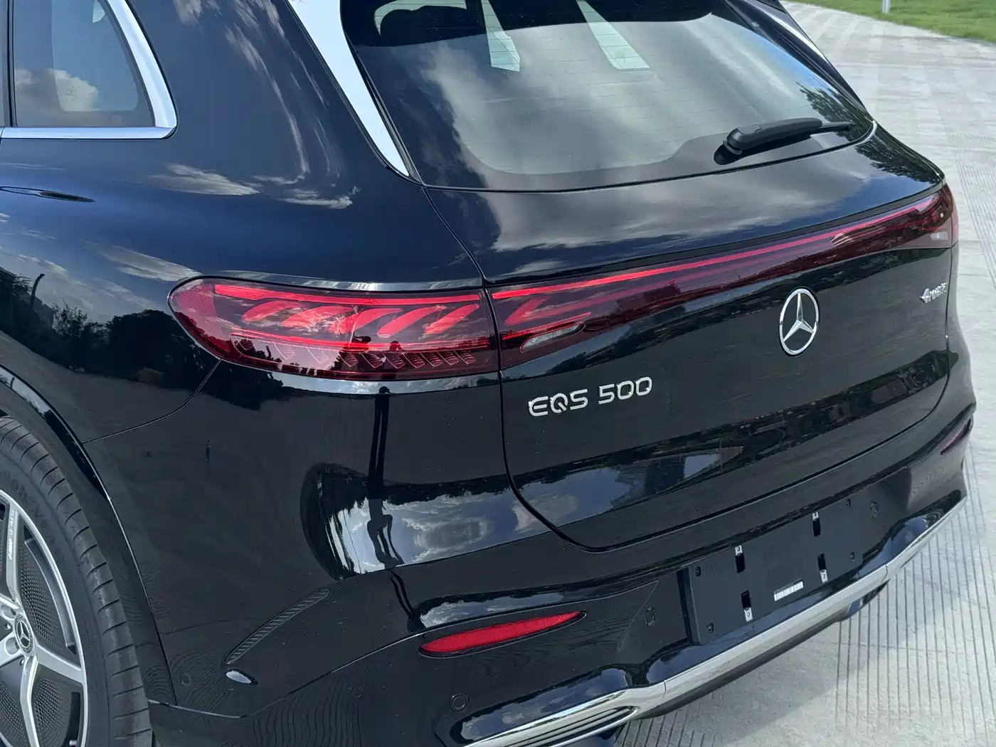 Mercedes-Benz EQS SUV 2026 2025 Model 500 4MATIC