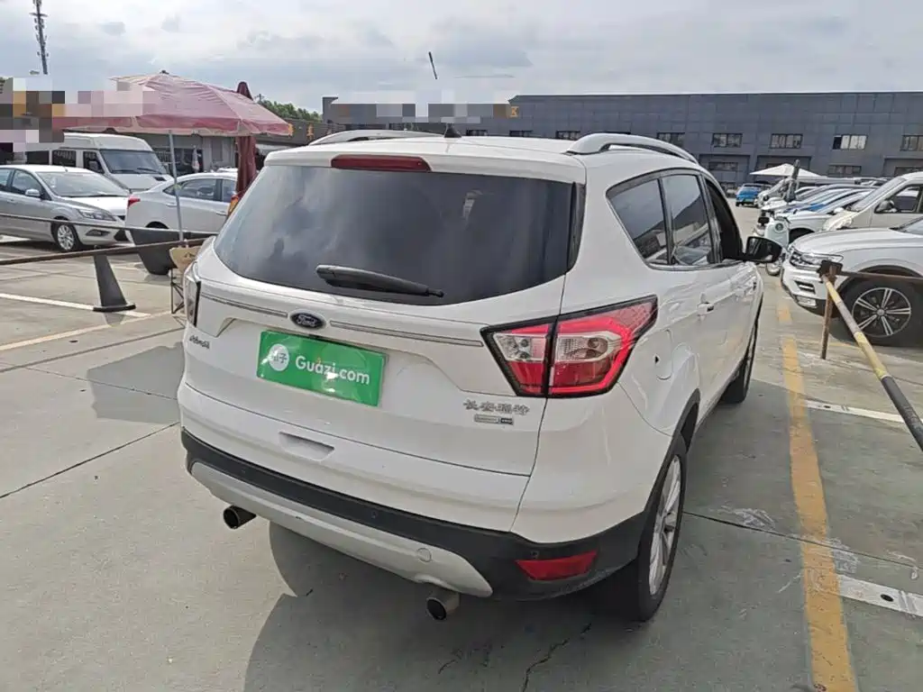 Фото 7 - Ford Kuga