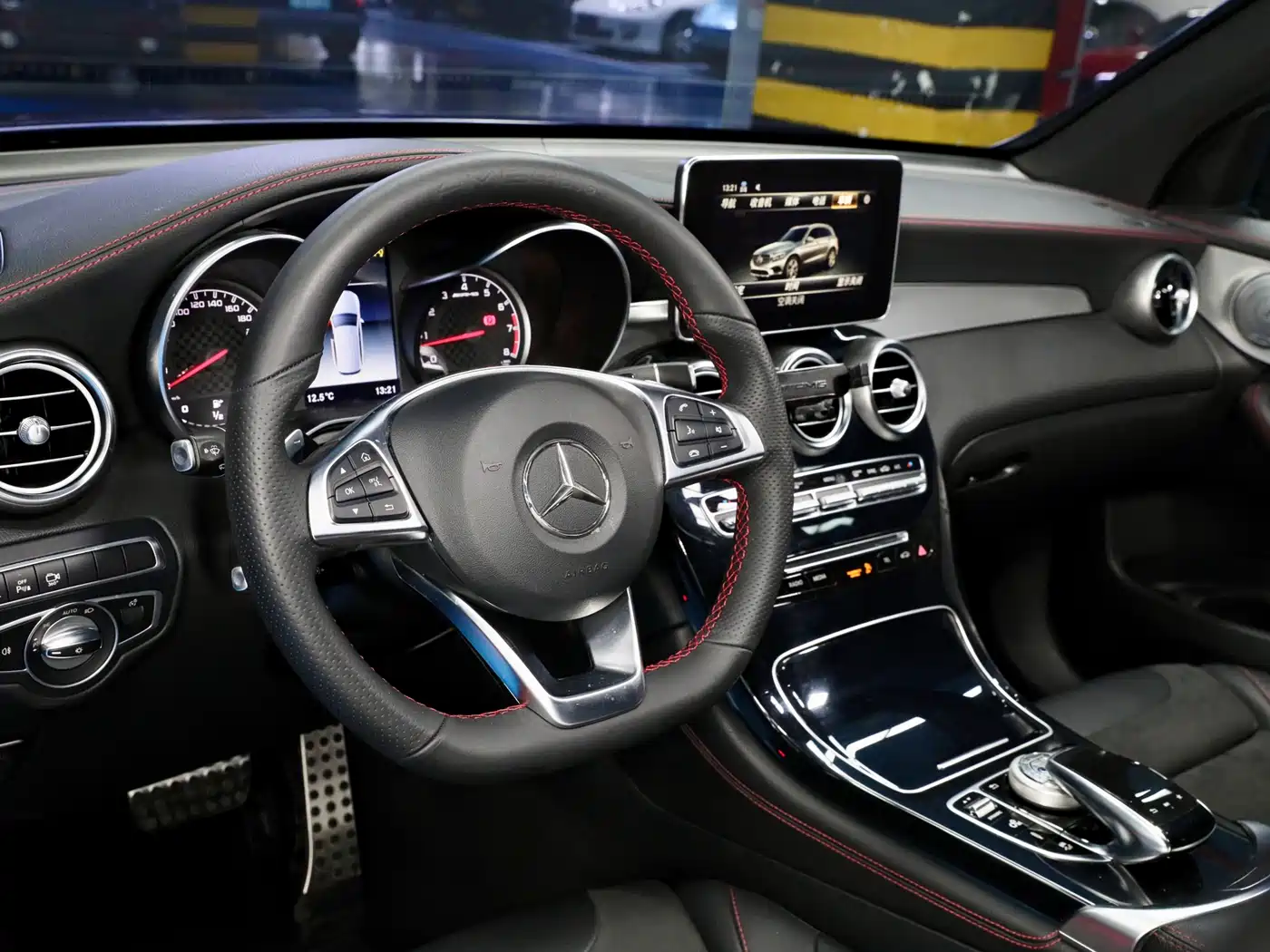 Mercedes-Benz GLC AMG 2017 AMG GLC 43 4MATIC фото 12