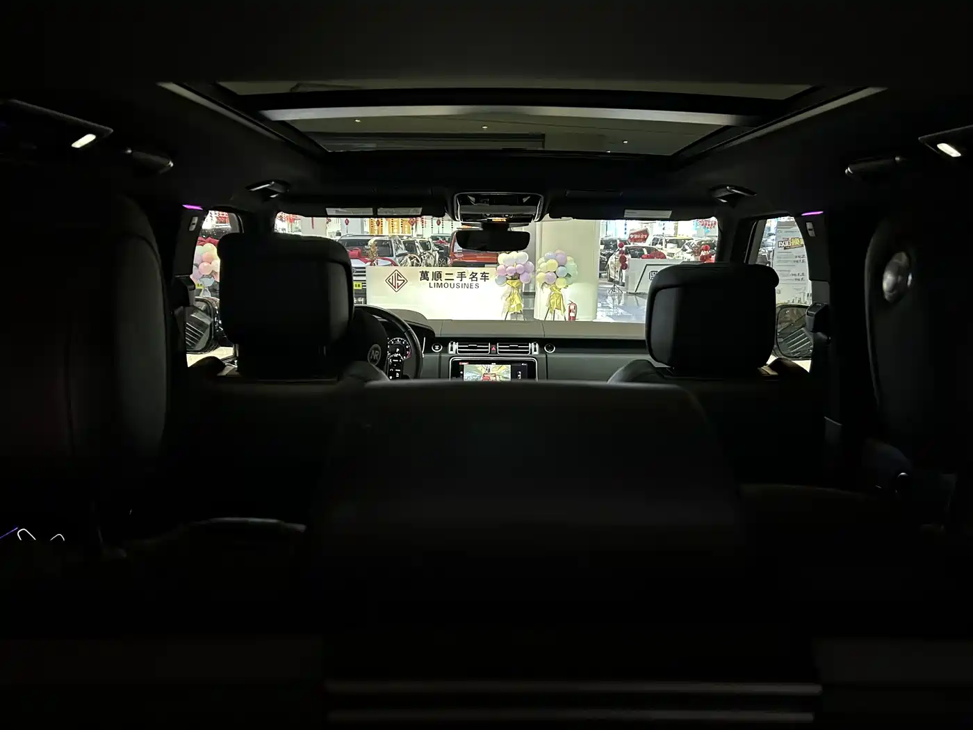Land Rover Range Rover 2022 3.0 L6 360PS Heritage Edition фото 18