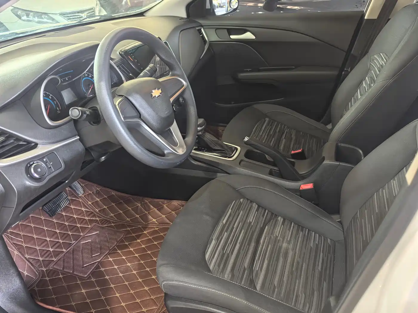 Chevrolet Cavalier 2018 320 Auto Enjoy Sunroof Edition фото 9
