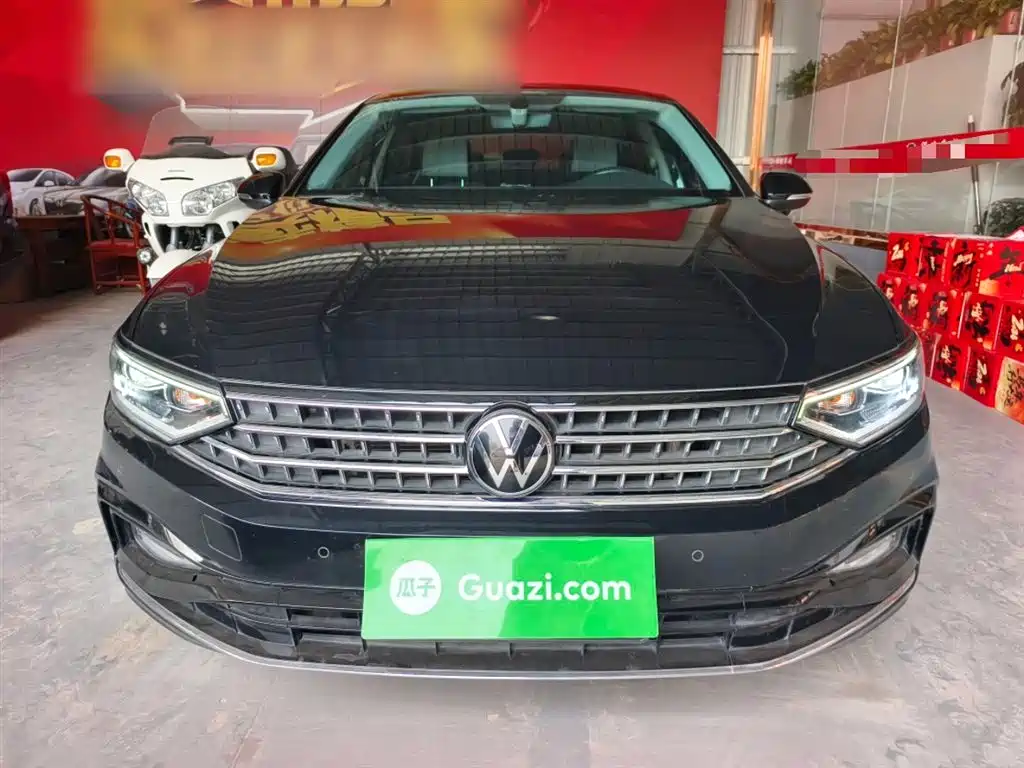 Volkswagen Magotan 2023 2 Million Units Anniversary Edition 330TSI DSG Leading Type фото 3