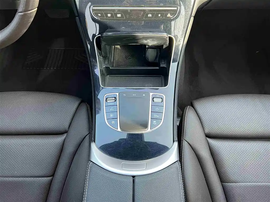 Mercedes-Benz GLC 2020 Facelift GLC 260 L 4MATIC Dynamic фото 20