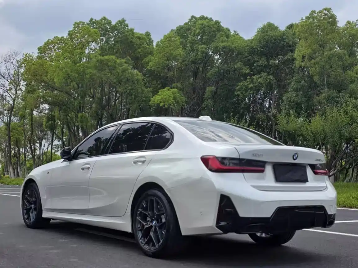 BMW 3 Series 2026 2026 330Li M Sport Shadowline Package