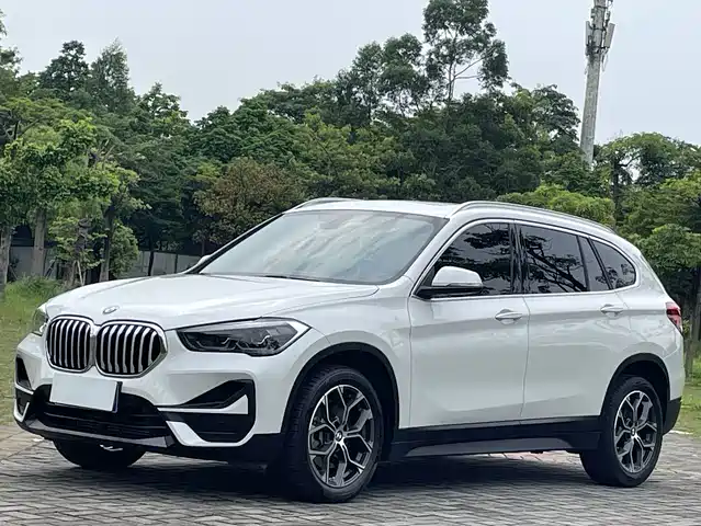 BMW X1 2022 sDrive25Li Leading — фото 2