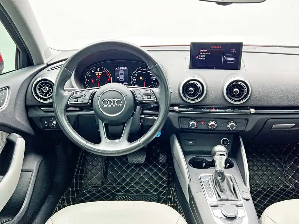 Фото 18 - Audi A3