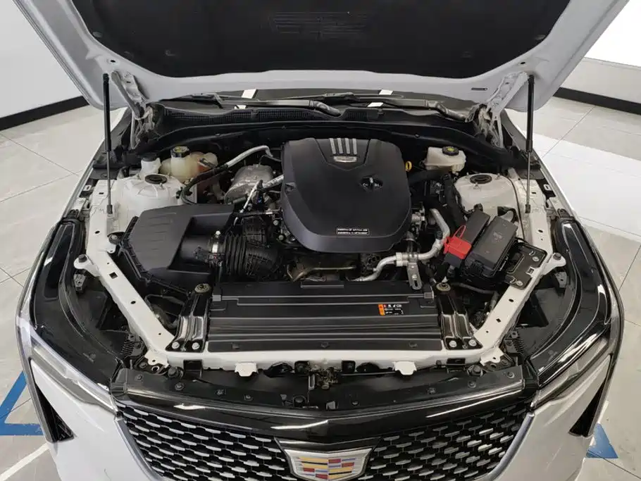 Cadillac CT4 2024 2023 25T Luxury Model