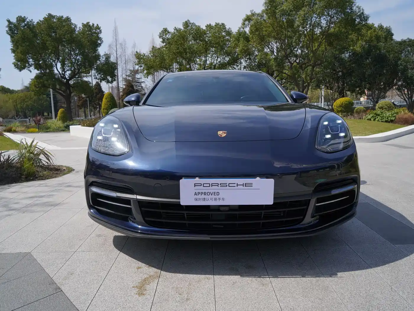 Porsche Panamera 2017 Panamera Executive Long Wheelbase 3.0T фото 2