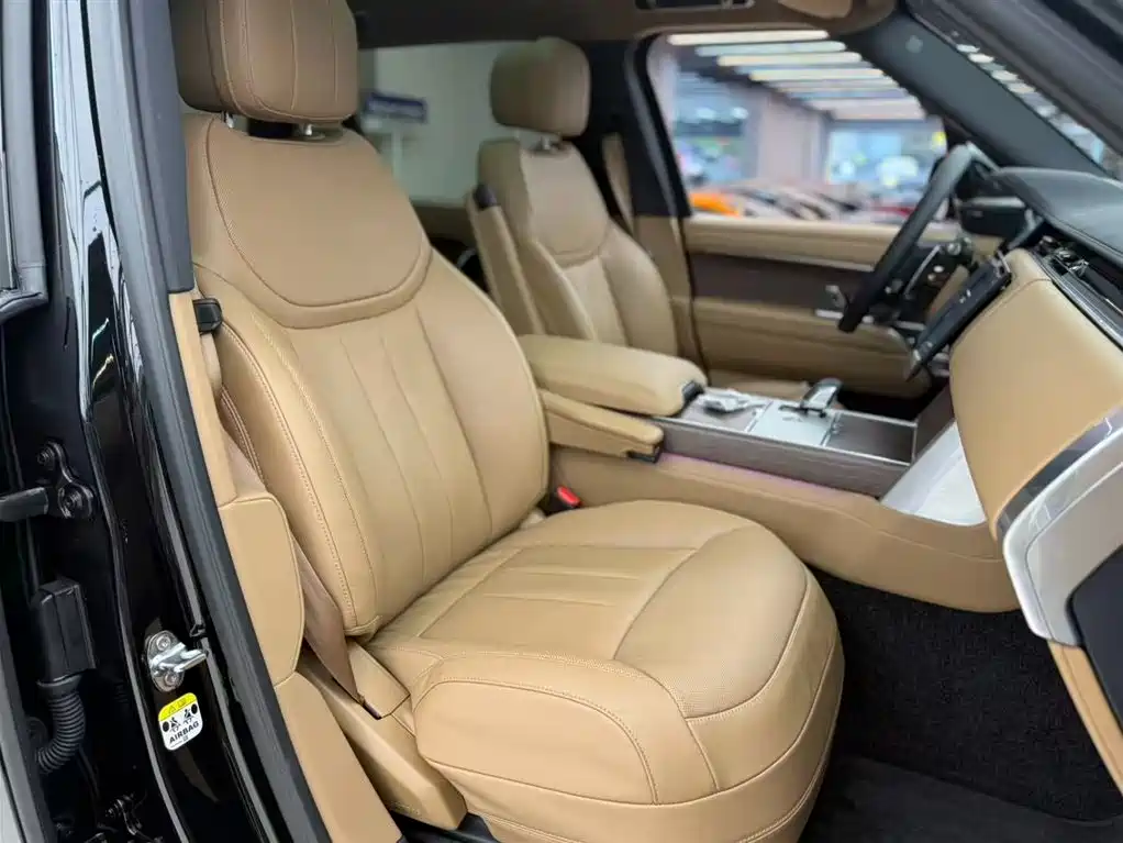 Land Rover Range Rover 2025 3.0 L6 400PS Flourishing Era Extended Wheelbase фото 11