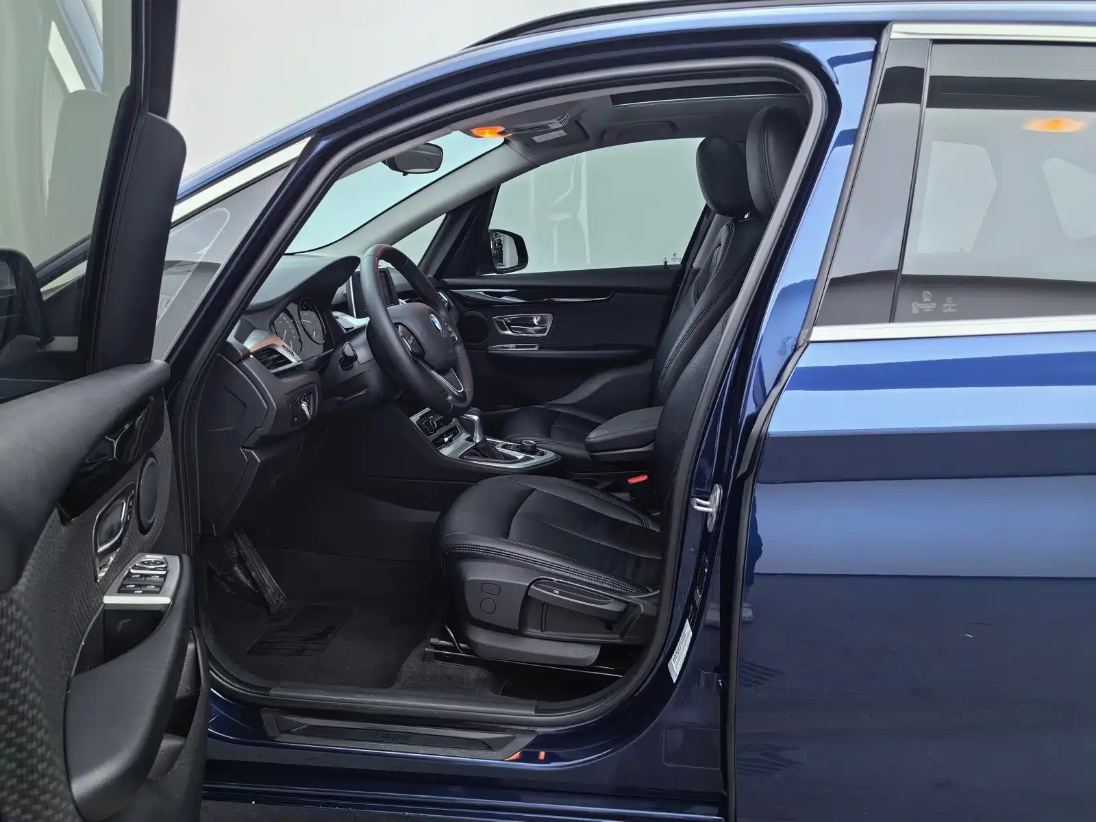 Фото 18 - BMW 2 Series Touring